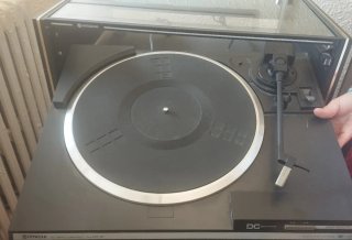 Equipo Hi-Fi Hitachi: Tocadiscos y Casete