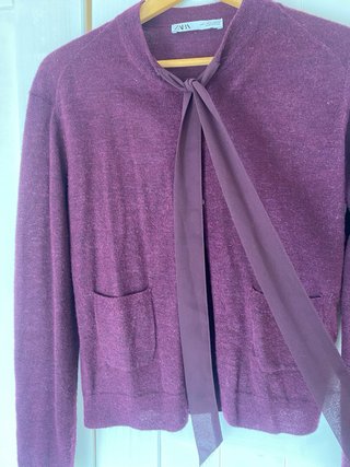 Chaqueta Zara punto berenjena con lazada