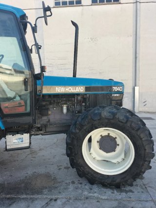 Tractor New Holland Ford 7840