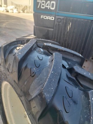 Tractor New Holland Ford 7840