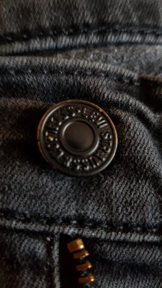 Pantalón Levis Negro Grisáceo Talla 38/ 29.