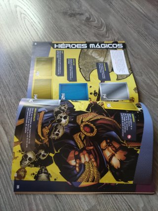 Album MARVEL SUPERHÉROES 2017.