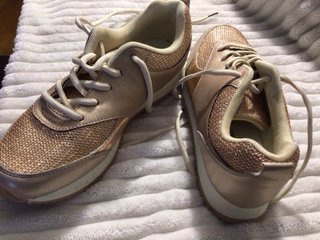 Zapatillas casual doradas mujer