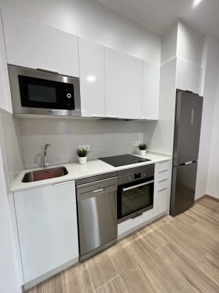 se alquila casa centrica en malpica de bergantiños