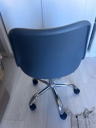 Silla de oficina ajustable gris
