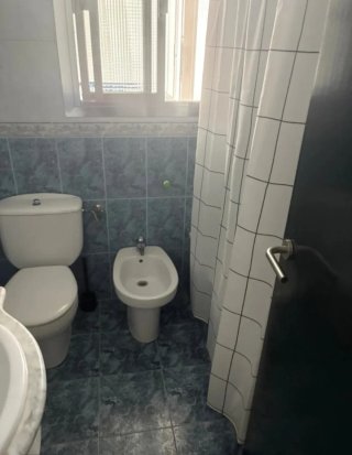Se alquila piso