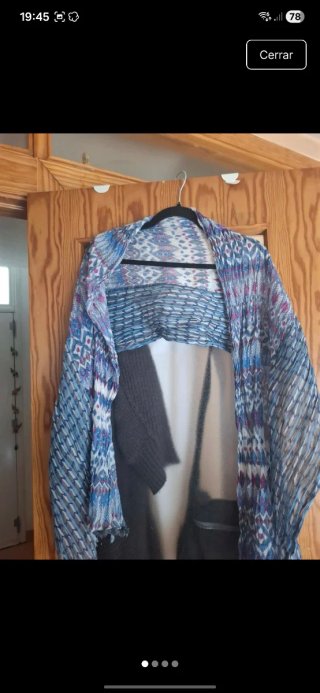 Chal Stradivarius estampado azul y rosa.Nuevo.