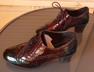 Zapatos Charol Mujer Negro y Granate