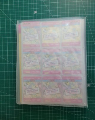 Album Hello kitty casi completo con 201 cartas si