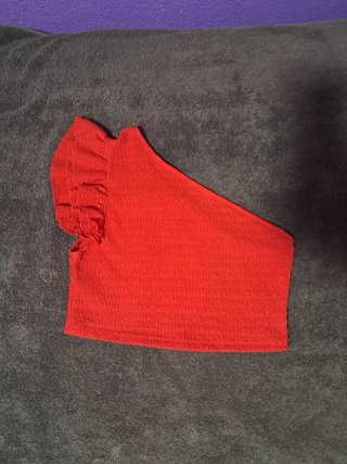 Top Shein Rojo Asimétrico Talla Única