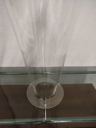 Vaso in vetro soffiato trasparente