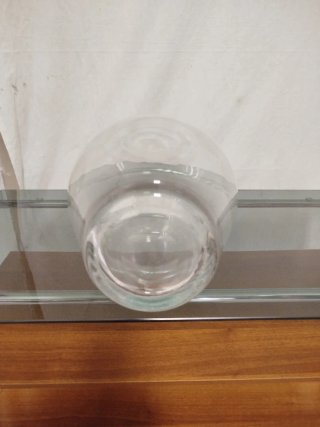 Vaso in vetro soffiato trasparente