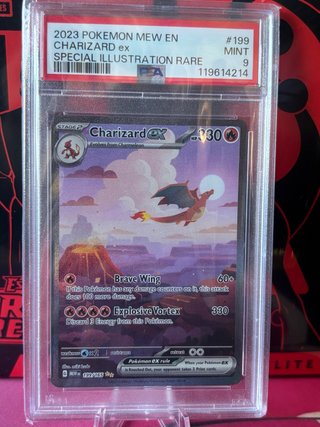 Carta Pokémon Charizard ex 199/165 PSA 9