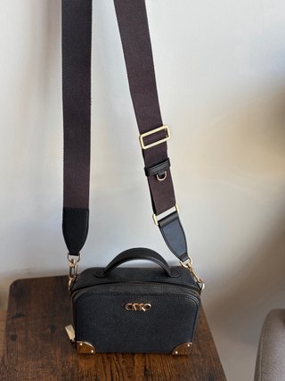 Bolso Michael Kors tipo box | Piel Genuina