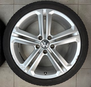 LLANTAS VW MALLORY 18 ORIGINALES CON NEUMÁTICOS