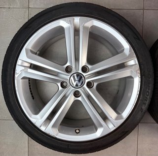 LLANTAS VW MALLORY 18 ORIGINALES CON NEUMÁTICOS