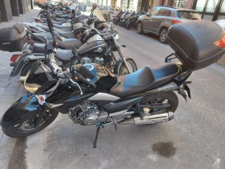 Suzuki Inazuma GW250 Naked 2015 Negra