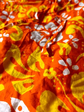 Vestido corto naranja estampado floral