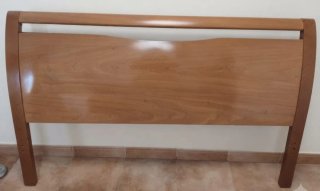 Cabecero de madera marrón para cm de 135