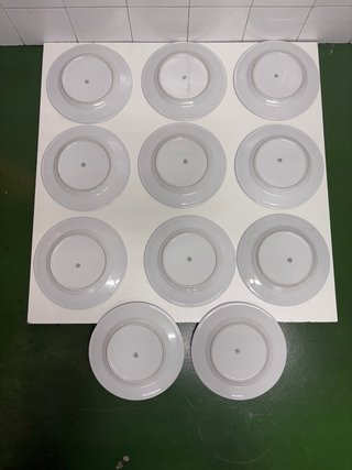 Lote 11 Platos Porcelana Beige