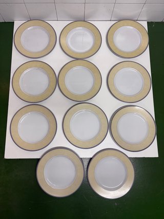 Lote 11 Platos Porcelana Beige