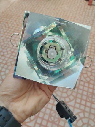 Focos empotrables metálicos y cristal