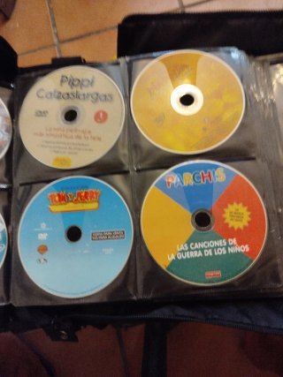 60 CDs y DVDs Infantiles: Música y Películas
