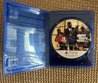 Lector de discos PS5 + GTA V