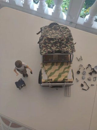 Madelman Jeep Camuflaje con Accesorios