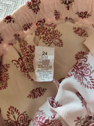 Pantalón fluido estampado talla S/M. Nuevo