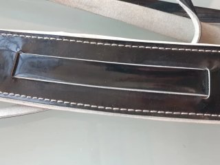 Tracolla per chitarra in pelle nera