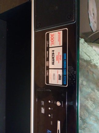 Mueble TV Sharp con Home Cinema