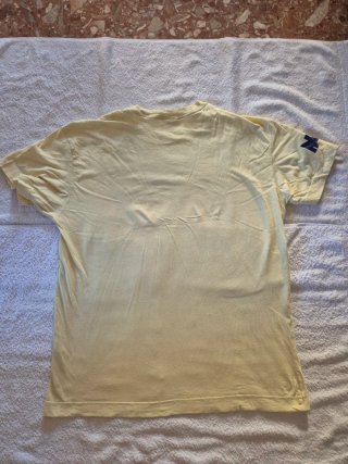 Camiseta Nike Multicolor y Amarilla