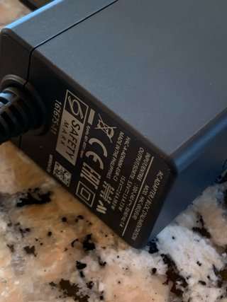 Caricabatterie Nintendo Switch Adattatore Spina Nuovo