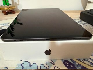 iPad Pro 11 + Apple Watch 6
