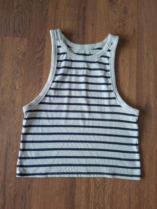 Top de rayas azul y blanco