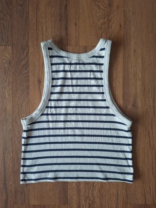 Top de rayas azul y blanco