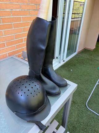 Botas y casco equitación adulto