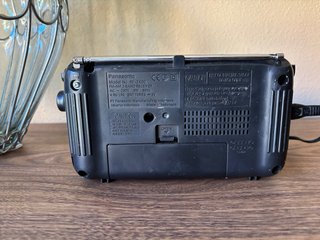 Radio Portátil Panasonic RF-2400 AM/FM
