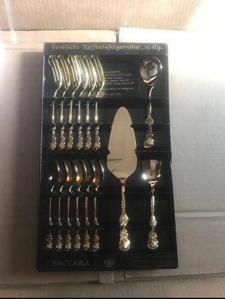 Juego de cubiertos BACCARA baño de oro