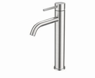 Grifo de metal de caño alto plateado a estrenar