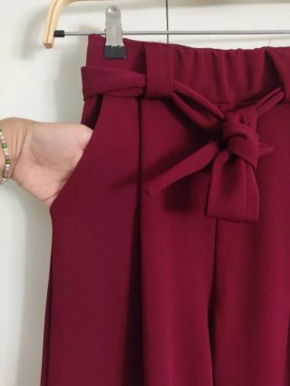 Pantalones Palazzo Rojos con Cinturón