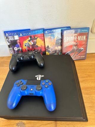 Consola PS4 Pro + 2 Mandos + Juegos