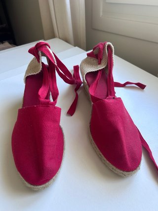 Alpargatas Rojas Atadas Nuevas