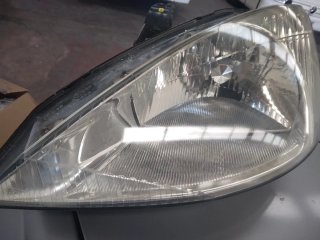 Faro Ford Focus MK1 (hasta 2001)
