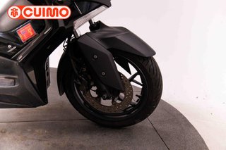 YAMAHA XMAX 300