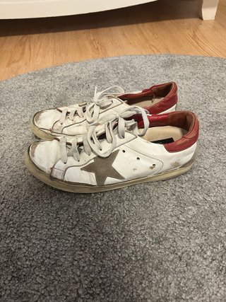Golden Goose Sneakers Blancas y Rojas
