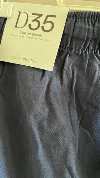 Pantalón fluido azul Stradivarius