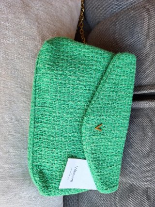 Bolso Vilanova verde con etiqueta