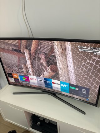 Samsung TV Curva 40” Full HD UE40J6300